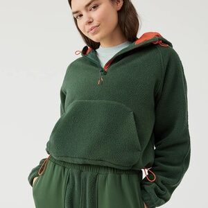 Outdoor Voices Green & Orange PrimoFleece 1/4 Zip Hoodie